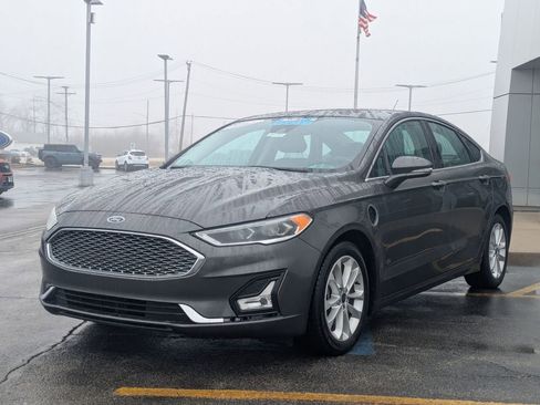 Used 2019 Ford Fusion Energi Titanium image 7
