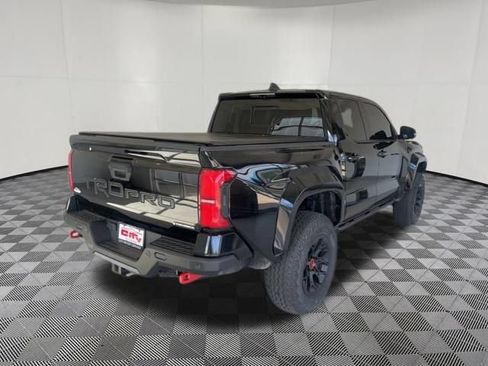 Used 2025 Toyota Tacoma TRD Pro AWD/4WD image 9
