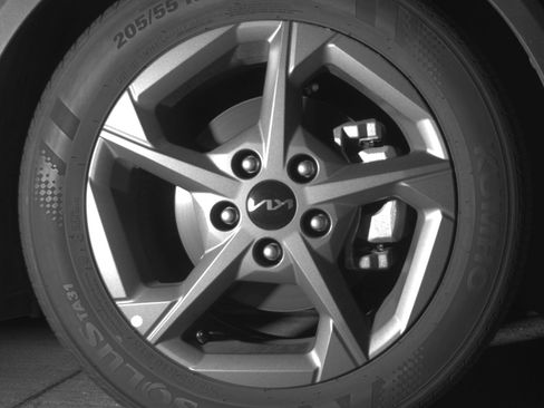 Used 2025 Kia K4 LXS image 13