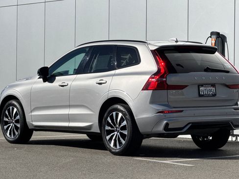 Used 2025 Volvo XC60 B5 Core w/ Protection Package Premier image 3