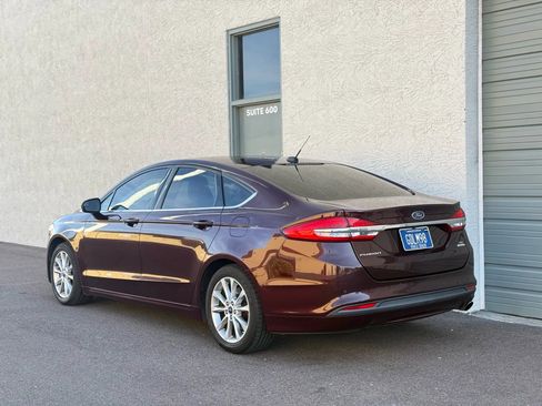 Used 2017 Ford Fusion SE w/ Fusion SE Technology Package image 30