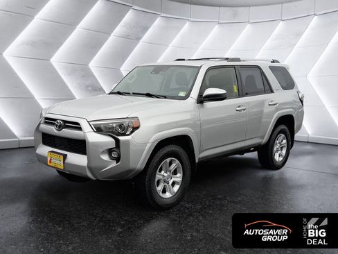 Used 2022 Toyota 4Runner SR5 image 1