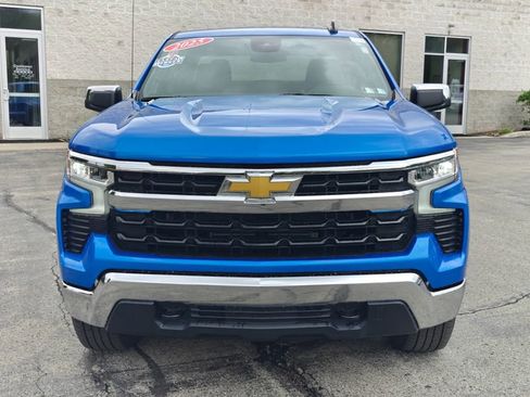Used 2025 Chevrolet Silverado 1500 LT AWD/4WD image 2