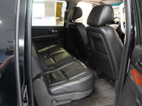 Used 2012 Chevrolet Suburban LT AWD/4WD image 23