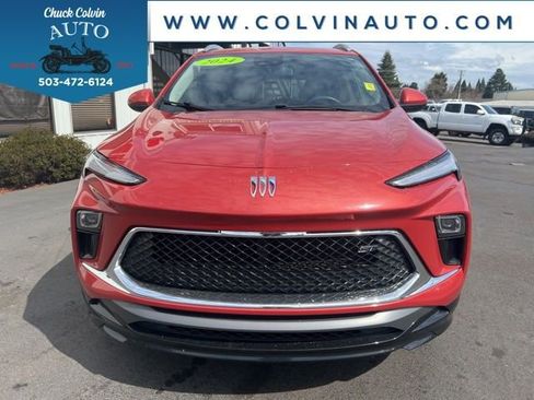 Used 2024 Buick Encore GX Sport Touring AWD/4WD image 4