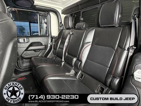 Used 2021 Jeep Gladiator Rubicon AWD/4WD image 17