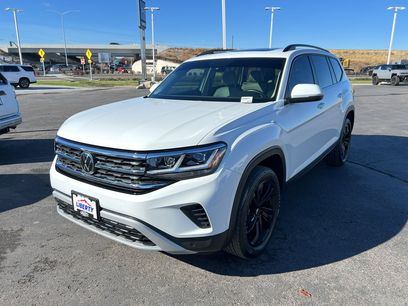 Used 2023 Volkswagen Atlas SE w/ Panoramic Sunroof Package
