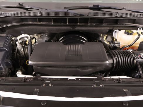 Used 2024 Chevrolet Suburban RST w/ Luxury Package image 20