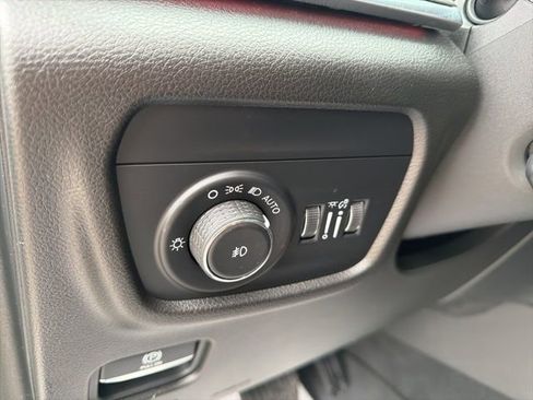 Used 2021 Jeep Grand Cherokee L Overland image 23