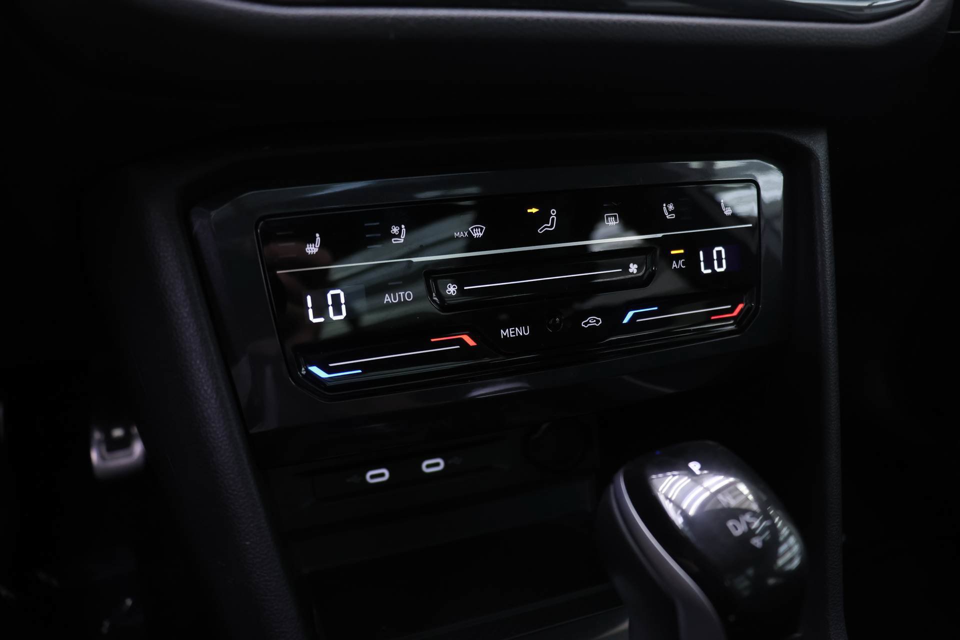 Used 2024 Volkswagen Tiguan SEL R-Line AWD/4WD image 9