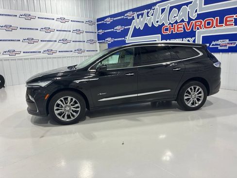 Used 2023 Buick Enclave Avenir w/ Avenir Technology Package FWD image 3