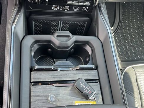 New 2026 RAM 2500 Limited AWD/4WD image 14