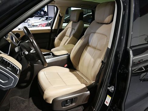 Used 2020 Land Rover Range Rover Sport SE image 35