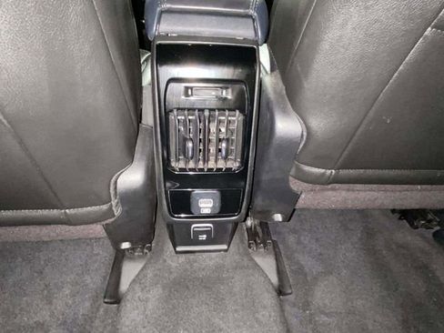 Used 2024 Jeep Compass Latitude image 10