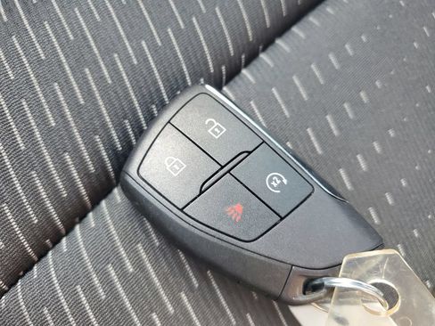 Used 2025 Chevrolet Equinox LT w/ Safety and Technology Package FWD image 24