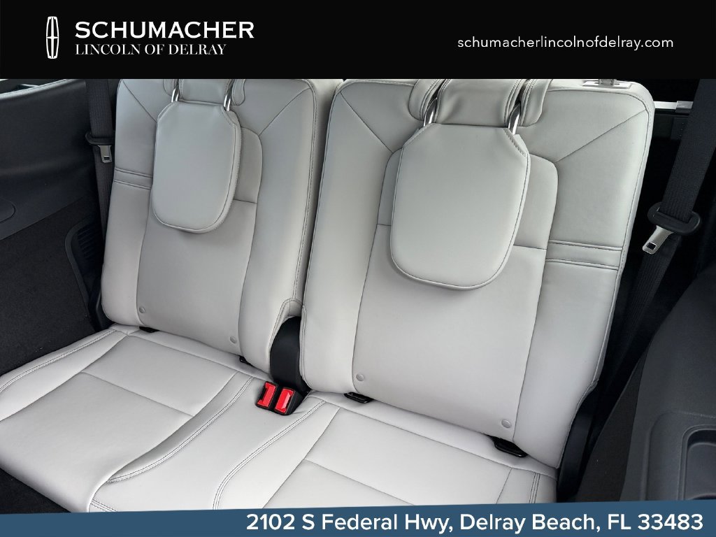 New 2027 Lincoln Aviator AWD image 15