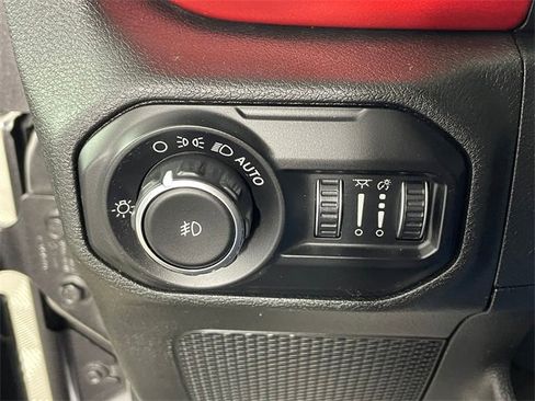 Used 2019 Jeep Wrangler Unlimited Rubicon image 16