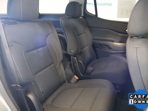 Used 2023 GMC Acadia SLE w/ Driver Convenience Package image 19