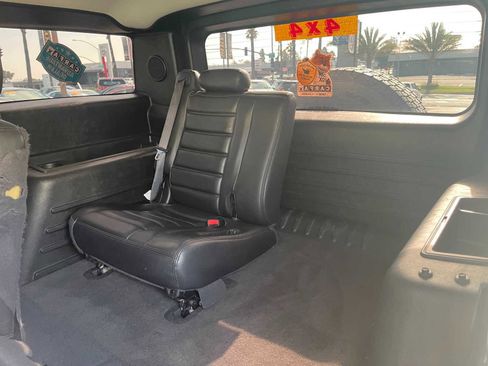 Used 2007 HUMMER H2 image 10