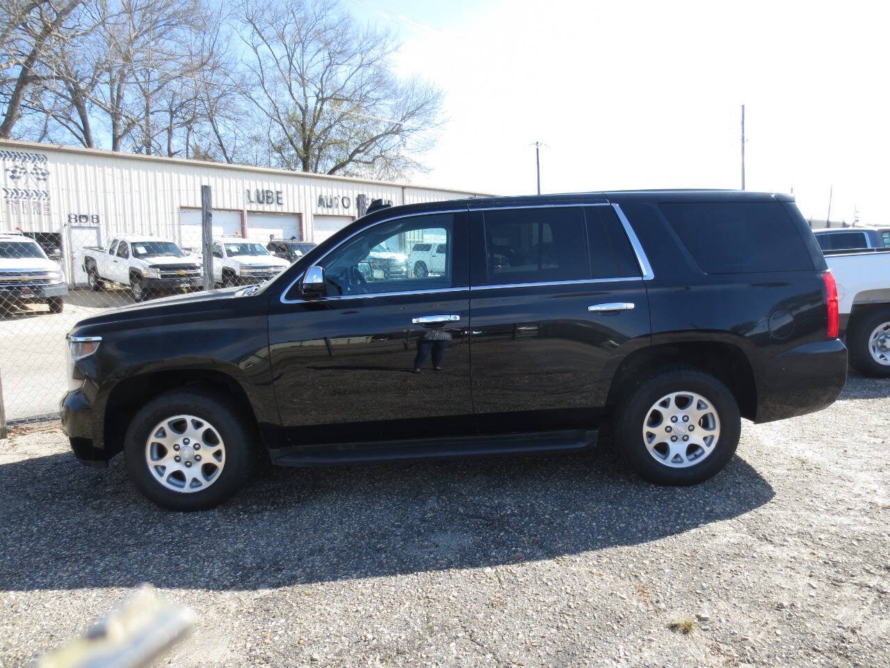 Used 2020 Chevrolet Tahoe 2WD w/ Remote Keyless Entry Package image 1