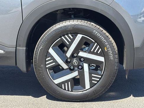 New 2026 Nissan Kicks SV FWD image 32