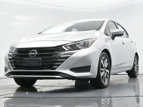 Used 2023 Nissan Versa SV FWD image 44