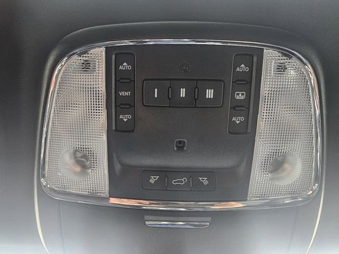 Used 2019 Jeep Grand Cherokee High Altitude image 34