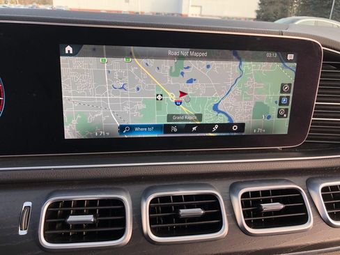 Used 2022 Mercedes-Benz GLS 450 4MATIC image 27