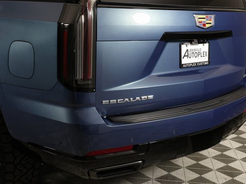 Used 2026 Cadillac Escalade Platinum Sport w/ LPO, Floor Liner Package image 61