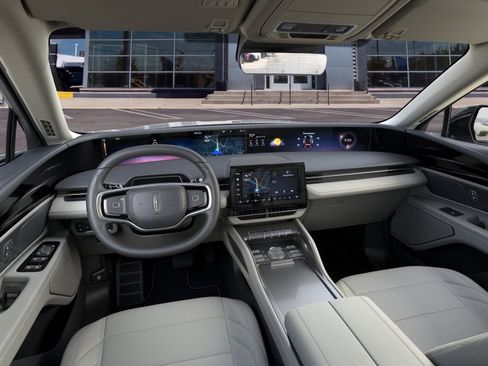 New 2026 Lincoln Nautilus Premier AWD/4WD image 9