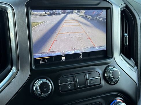 Used 2019 GMC Sierra 1500 SLT image 18