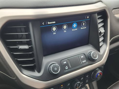 Used 2023 GMC Acadia Denali FWD image 8