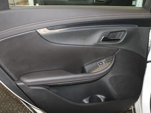 Used 2017 Chevrolet Impala Premier w/ Enhanced Convenience Package FWD image 27