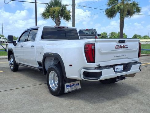 Used 2024 GMC Sierra 3500 Denali w/ Denali Reserve Package AWD/4WD image 4