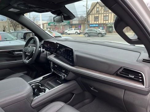 Used 2025 Chevrolet Tahoe Z71 w/ Comfort Package image 20