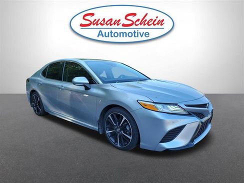 Used 2018 Toyota Camry XSE FWD image 21