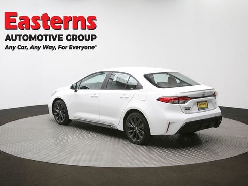 Used 2025 Toyota Corolla SE image 63