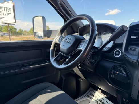 Used 2022 RAM 3500 Tradesman AWD/4WD image 17