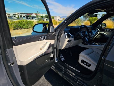Used 2023 BMW X7 M60i w/ Executive Package AWD/4WD image 20