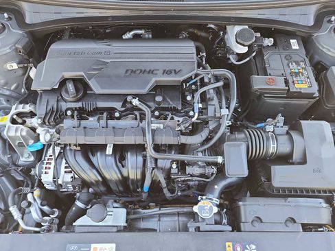 Used 2025 Hyundai Elantra Sport image 5