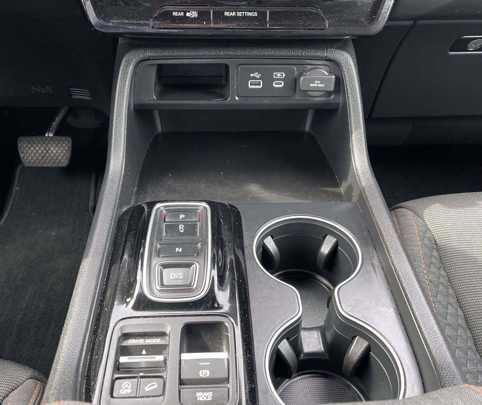 Used 2023 Honda Pilot Sport image 11