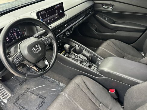 Used 2025 Honda Accord Sport image 11