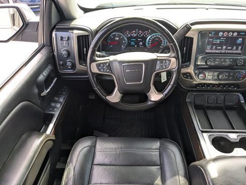 Used 2018 GMC Sierra 1500 Denali w/ Denali Ultimate Package AWD/4WD image 16