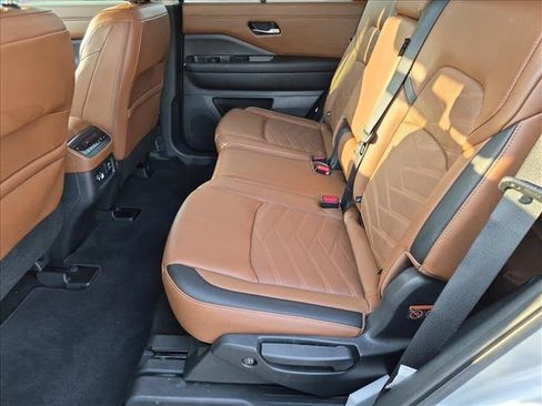 Used 2023 Nissan Pathfinder Platinum AWD/4WD image 20
