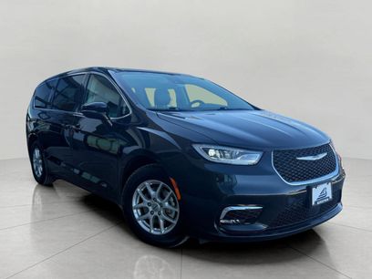 Used 2024 Chrysler Pacifica Touring-L