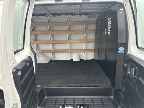 Used 2024 Chevrolet Express 2500 w/ Driver Convenience Package image 15