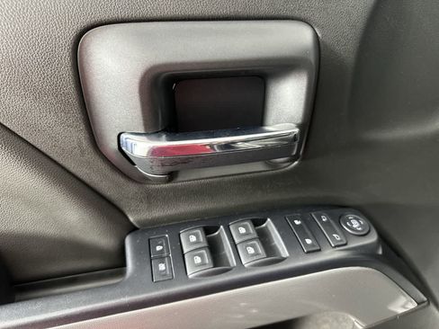 Used 2018 Chevrolet Silverado 1500 LT w/ All Star Edition image 11