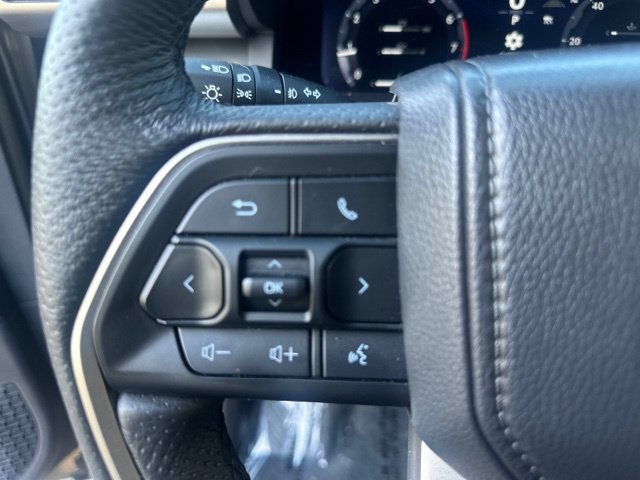 Used 2025 Toyota Tacoma TRD Off-Road w/ TRD Off Road Premium Package AWD/4WD image 31