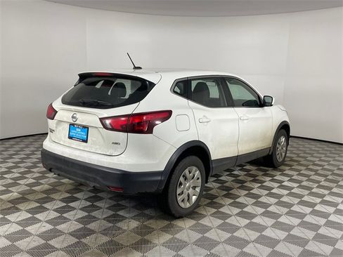 Used 2018 Nissan Rogue Sport S image 15