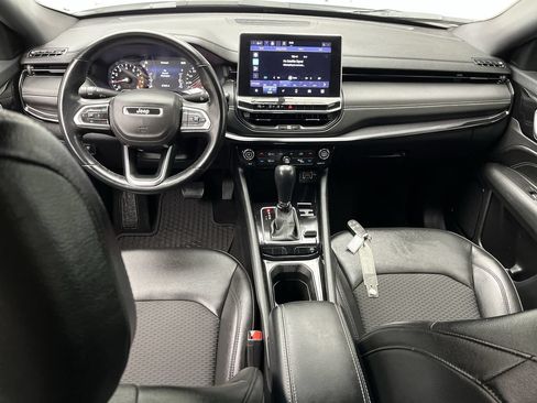 Used 2022 Jeep Compass Latitude w/ Convenience Group AWD/4WD image 4
